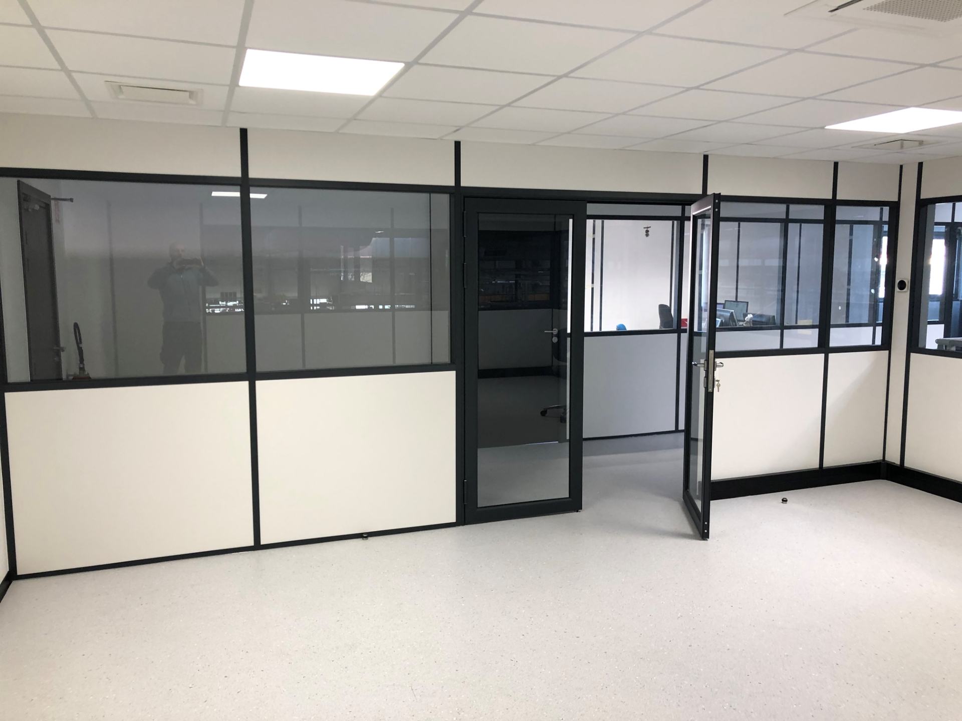 Concept Cloisons - Créateurs d'espaces professionnels